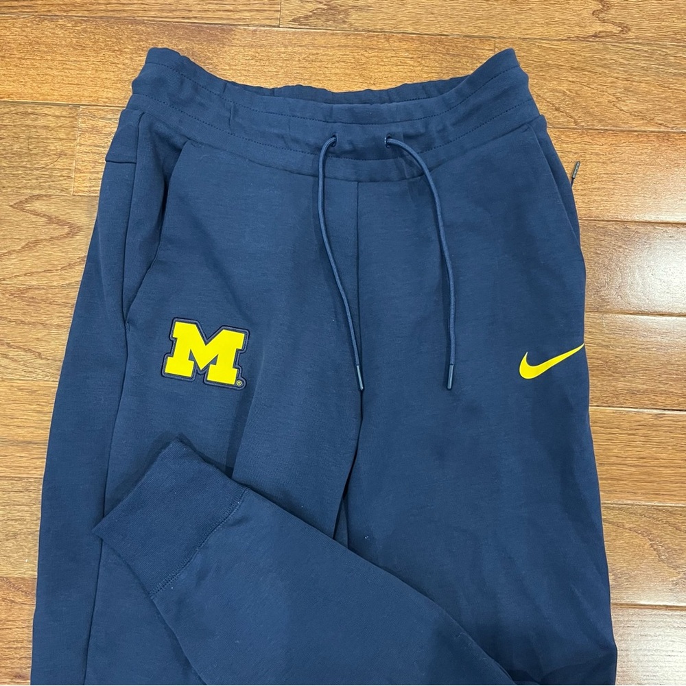Michigan Nike sweatpants